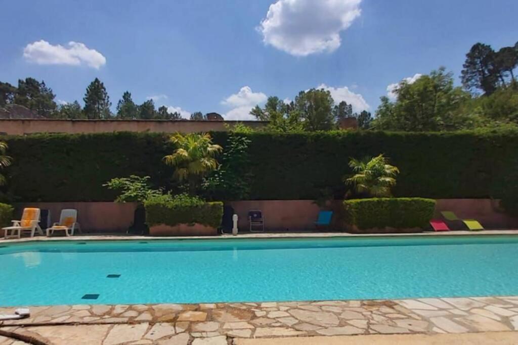 Eblouissant Appartement Au Calme D'Une Residence Avec Piscine Idealement Situe Au Pied Du Colorado Provencal Dans Le Prestigieux Luberon Rustrel Bagian luar foto