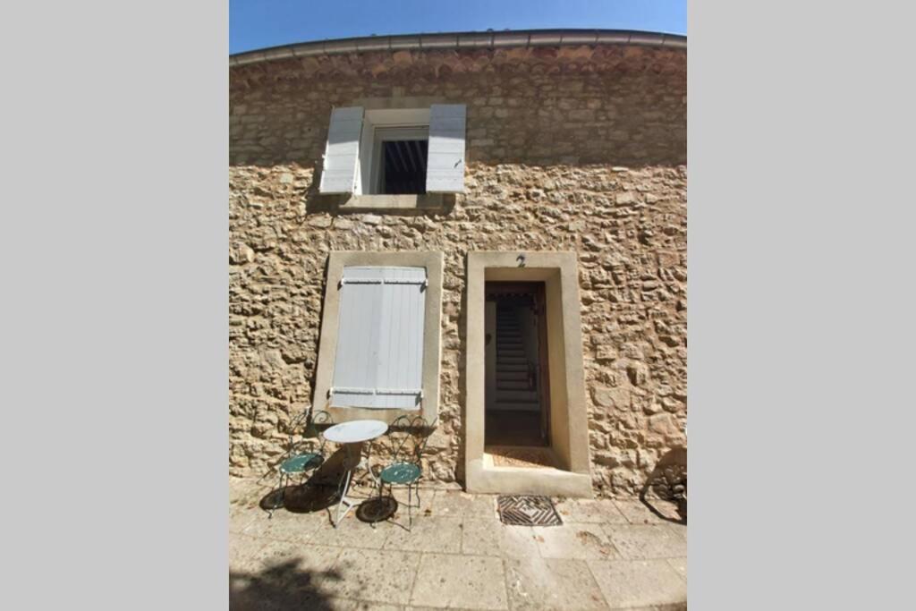 Eblouissant Appartement Au Calme D'Une Residence Avec Piscine Idealement Situe Au Pied Du Colorado Provencal Dans Le Prestigieux Luberon Rustrel Bagian luar foto