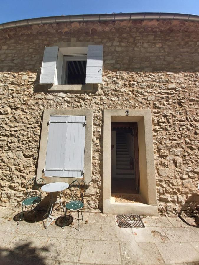 Eblouissant Appartement Au Calme D'Une Residence Avec Piscine Idealement Situe Au Pied Du Colorado Provencal Dans Le Prestigieux Luberon Rustrel Bagian luar foto