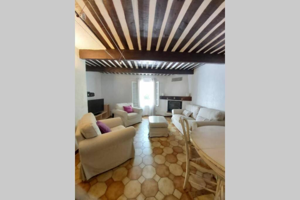 Eblouissant Appartement Au Calme D'Une Residence Avec Piscine Idealement Situe Au Pied Du Colorado Provencal Dans Le Prestigieux Luberon Rustrel Bagian luar foto