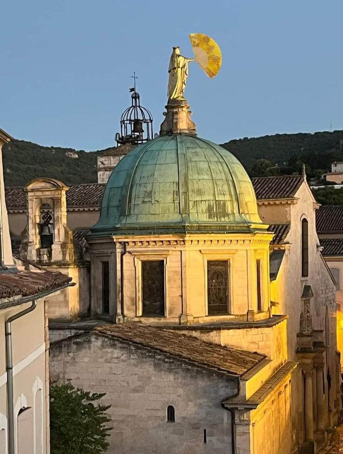 Eblouissant Appartement Au Calme D'Une Residence Avec Piscine Idealement Situe Au Pied Du Colorado Provencal Dans Le Prestigieux Luberon Rustrel Bagian luar foto